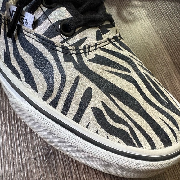 Zebra Women’s Vans – Size 9 - Picture 5 of 8